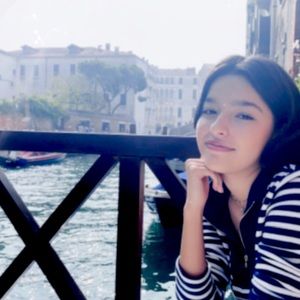 Meet your Posher, Mia